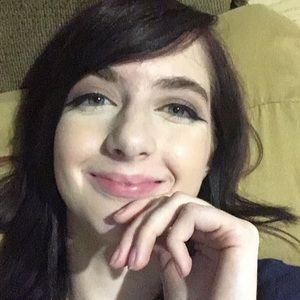 Meet your Posher, Cara